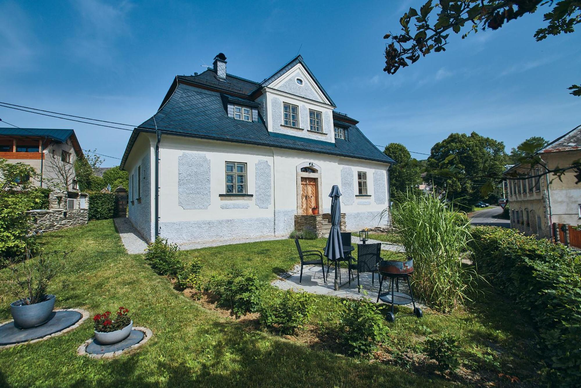 Barokni Kaplanka 1796 A. D. - Luxusni Apartmany V Ceskem Raji Zelezny Brod Экстерьер фото