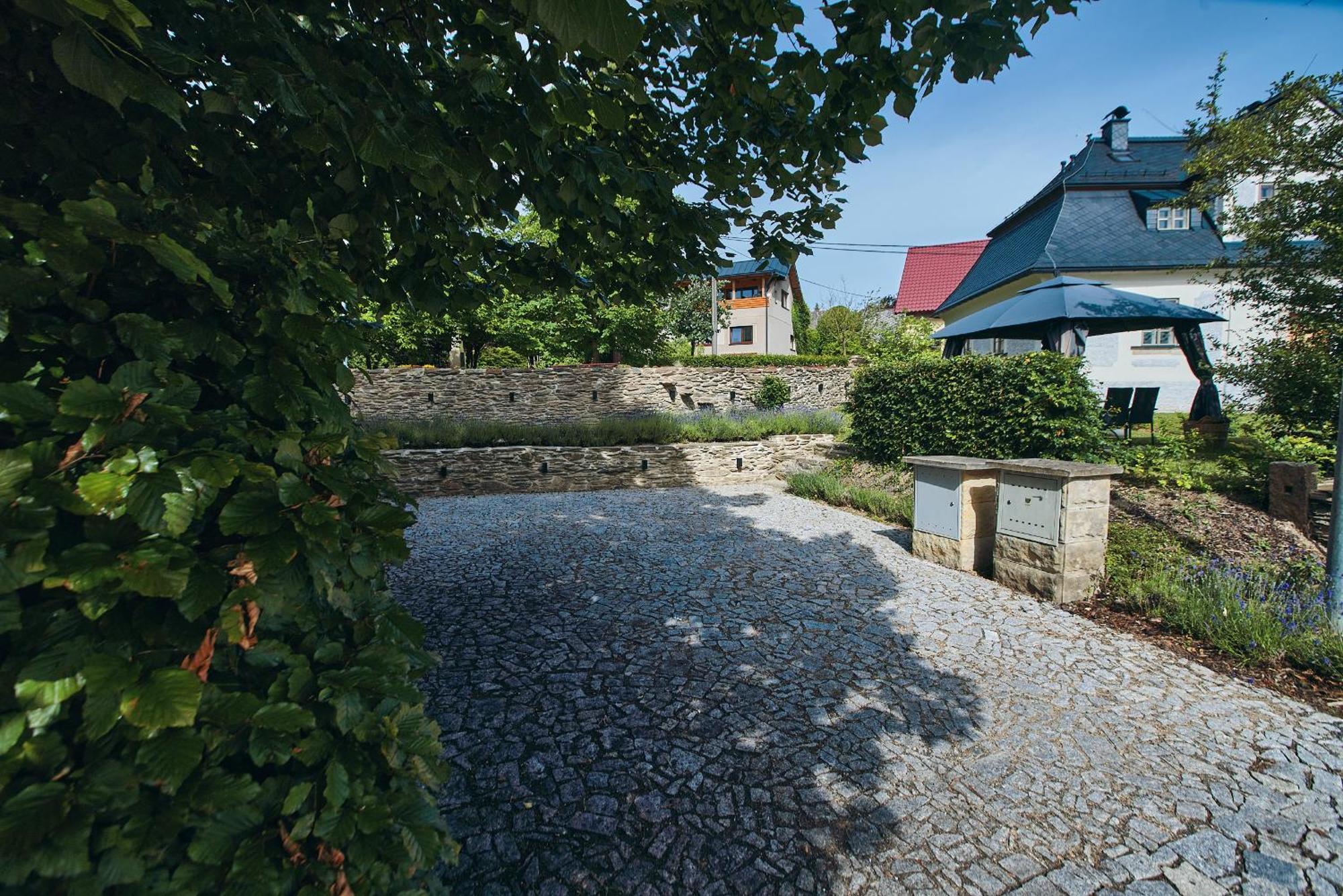 Barokni Kaplanka 1796 A. D. - Luxusni Apartmany V Ceskem Raji Zelezny Brod Экстерьер фото